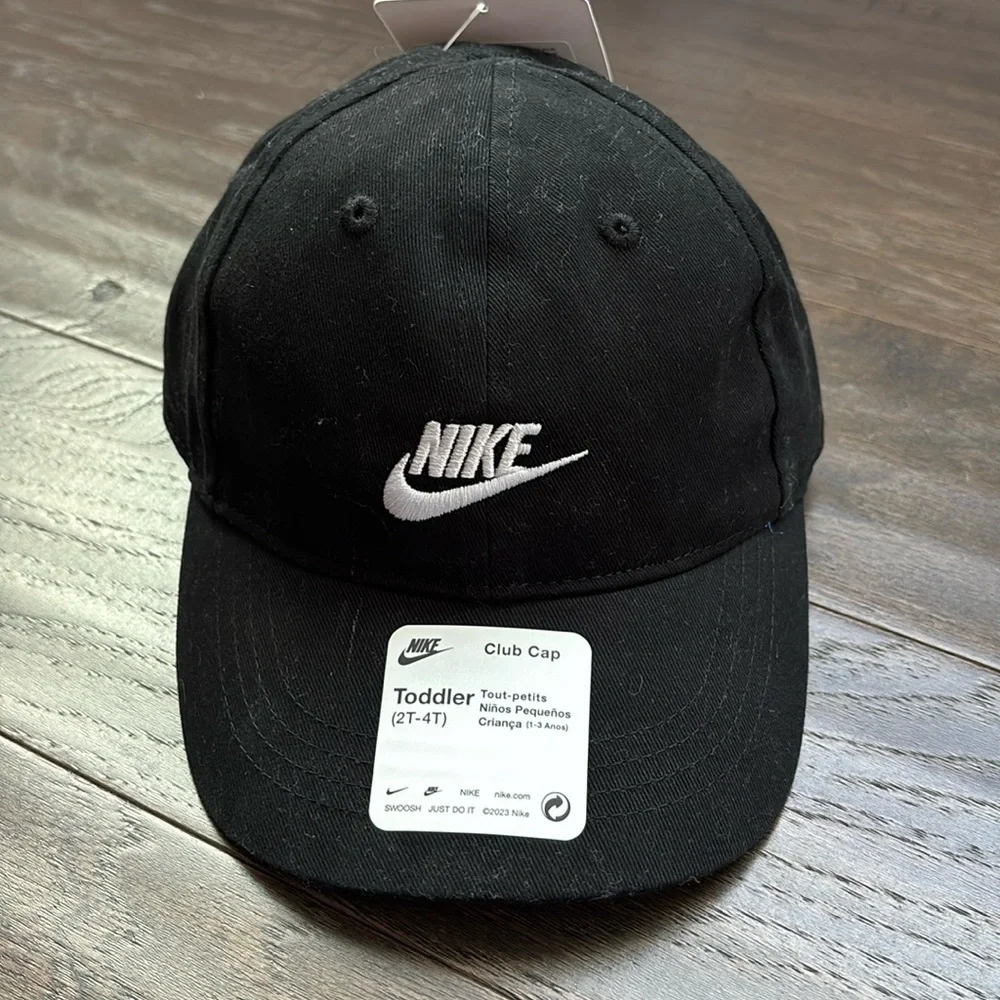 Nike Toddler Club baseball cap,Velcro back,6 vent, embroidered Nike swoosh logo